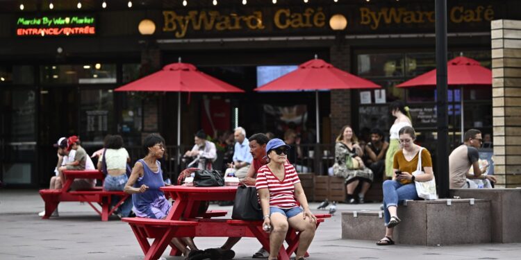 Canadians Spending Less Time With Friends — Creative Ways People Are Staying Close in 2026